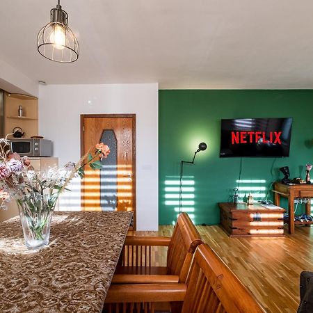 Roman Thermae 2Bdrm Sunny Apartment فارنا المظهر الخارجي الصورة